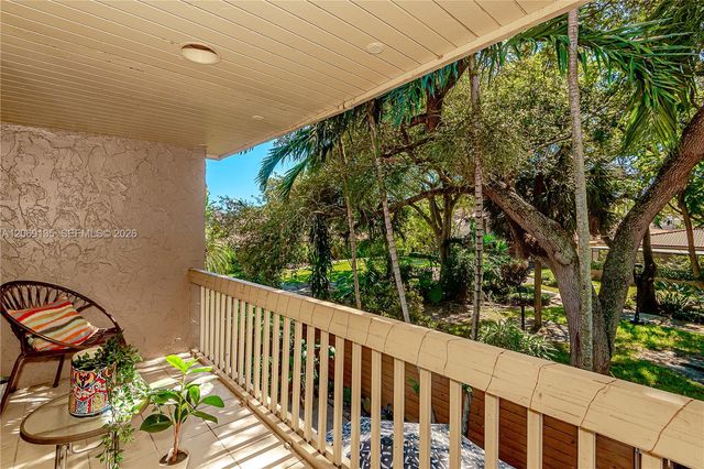 806 Saint Andrews Road 13, Hollywood, FL 33021