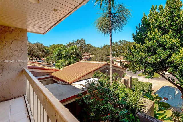806 Saint Andrews Road 13, Hollywood, FL 33021
