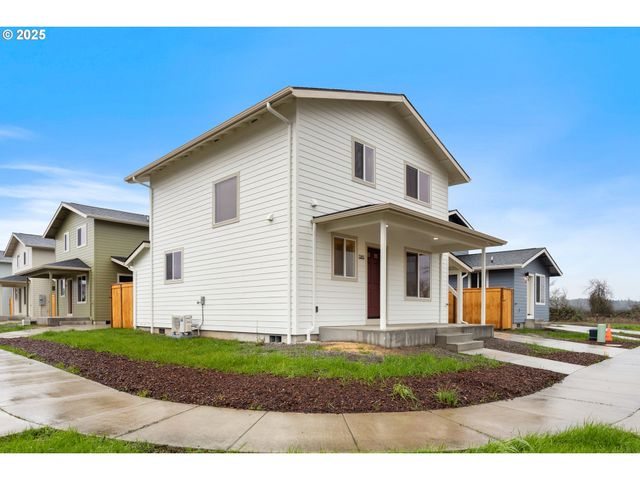 683 ST CHARLES St, Eugene, OR 97402