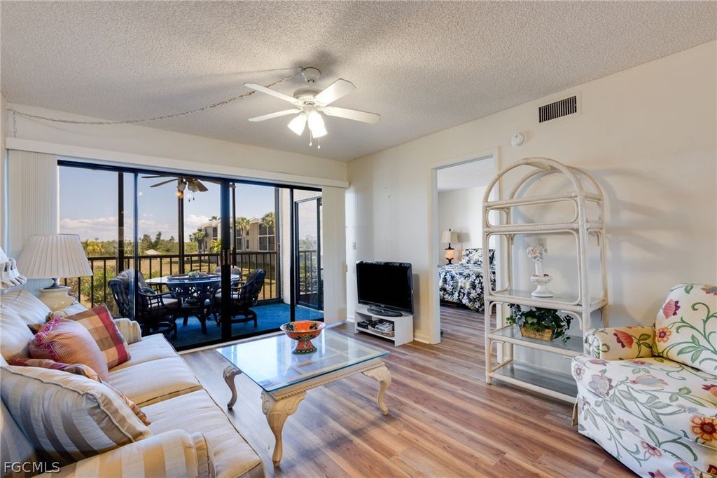 21490 Bay Village DR 162, Fort Myers Beach, FL 33931