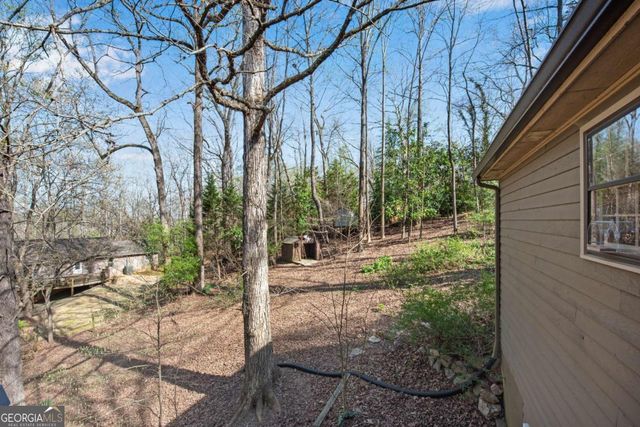 126 E Lake Drive, Roswell, GA 30075