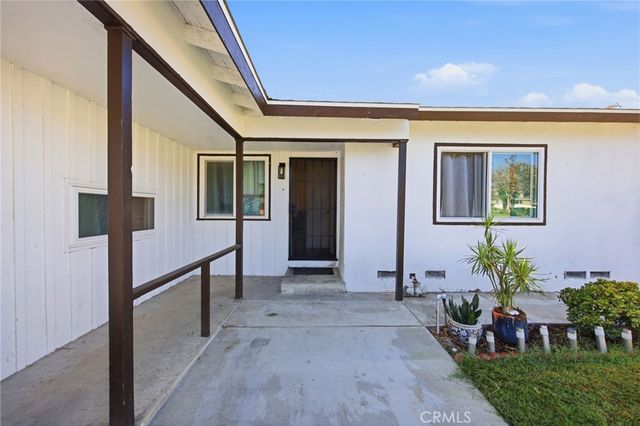 1926 W 18th Street, Santa Ana, CA 92706