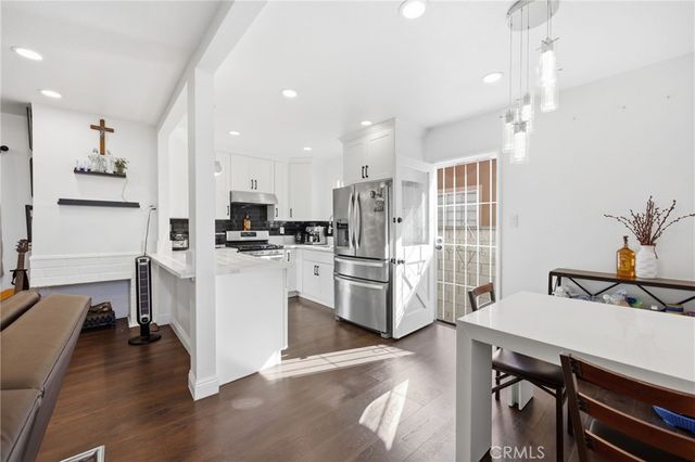 1926 W 18th Street, Santa Ana, CA 92706