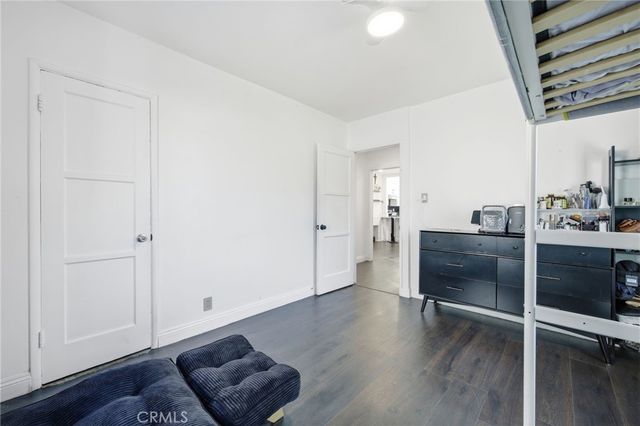 1926 W 18th Street, Santa Ana, CA 92706