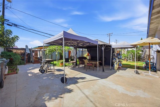 1926 W 18th Street, Santa Ana, CA 92706