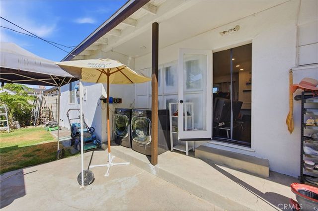 1926 W 18th Street, Santa Ana, CA 92706