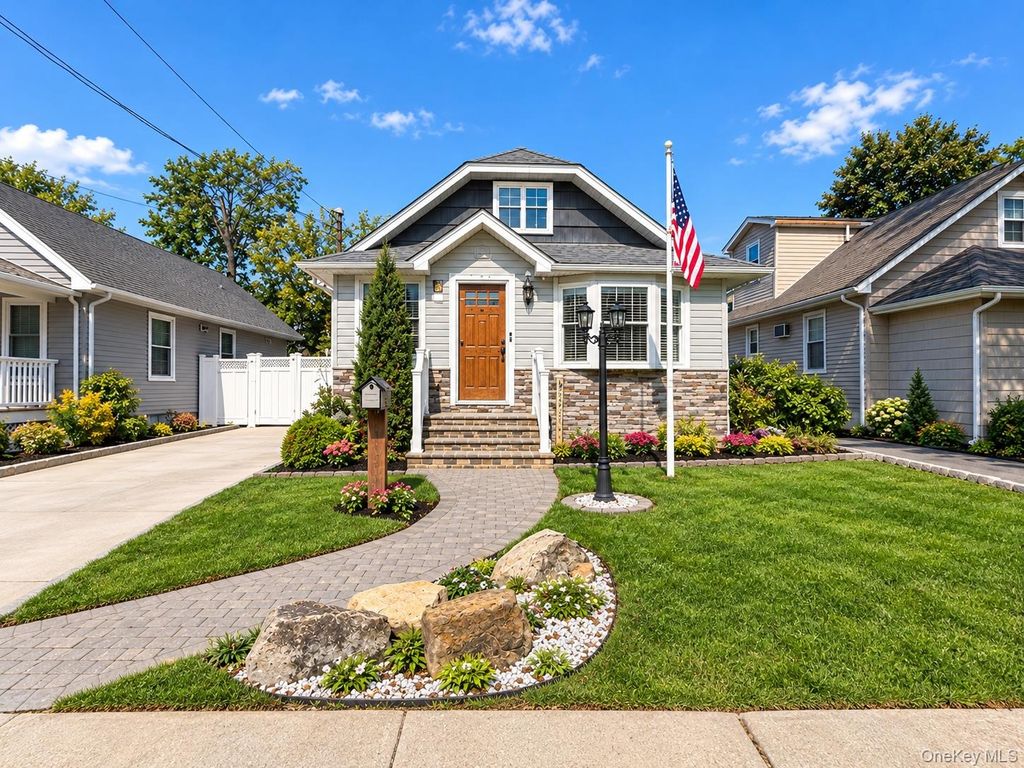 1075 Steele Boulevard, Baldwin, NY 11510 — exterior