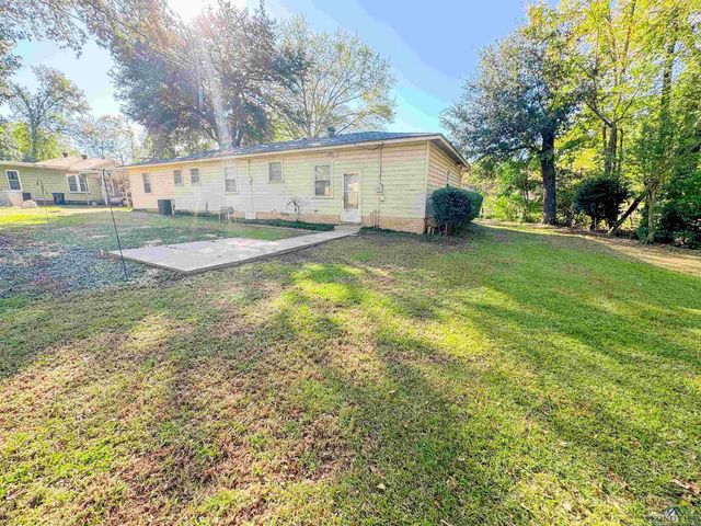 215 Oxford Ln, Longview, TX 75601