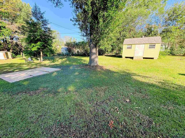 215 Oxford Ln, Longview, TX 75601