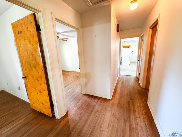 215 Oxford Ln, Longview, TX 75601