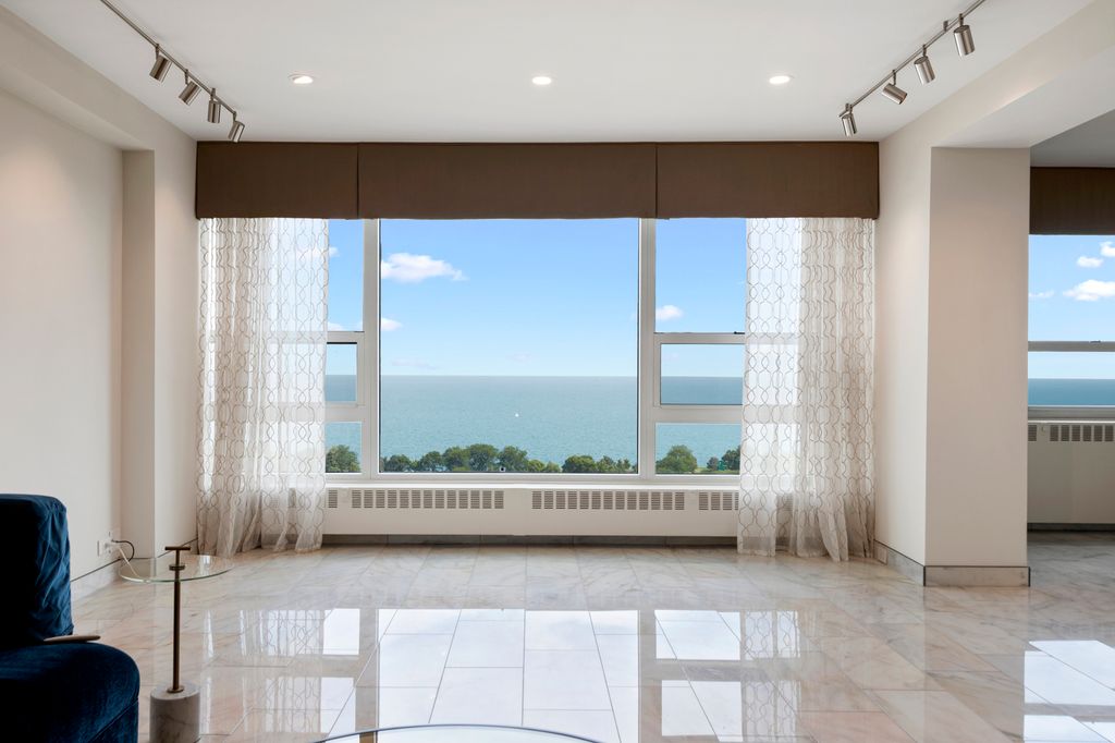 3180 N Lake Shore Drive 17F, Chicago, IL 60657 — photo 4