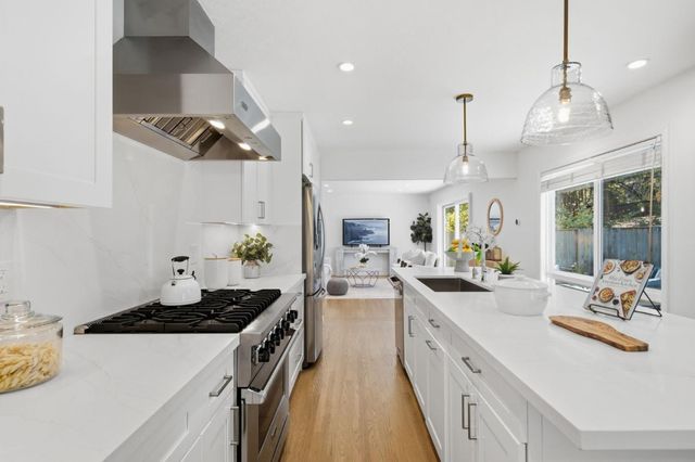 717 Crestview Drive, Millbrae, CA 94030