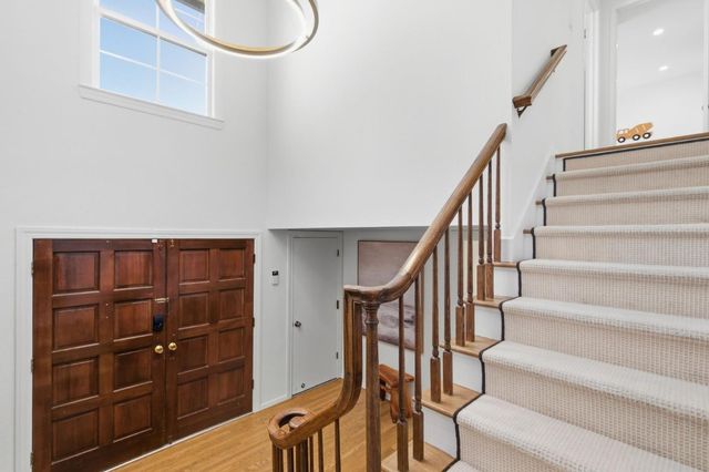 717 Crestview Drive, Millbrae, CA 94030