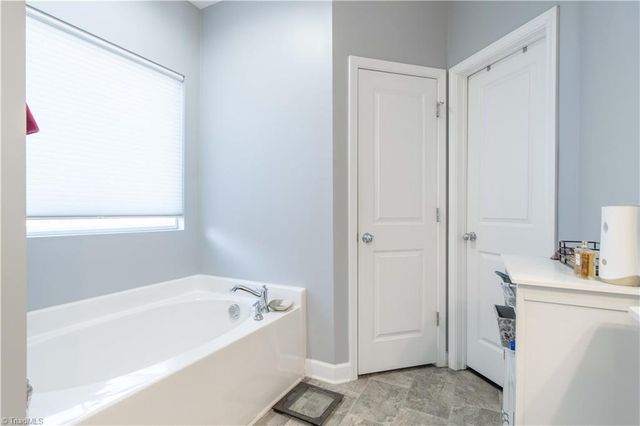 1728 Valley Brook Court, Clemmons, NC 27012