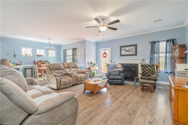 1728 Valley Brook Court, Clemmons, NC 27012