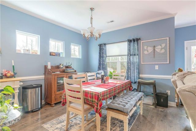 1728 Valley Brook Court, Clemmons, NC 27012