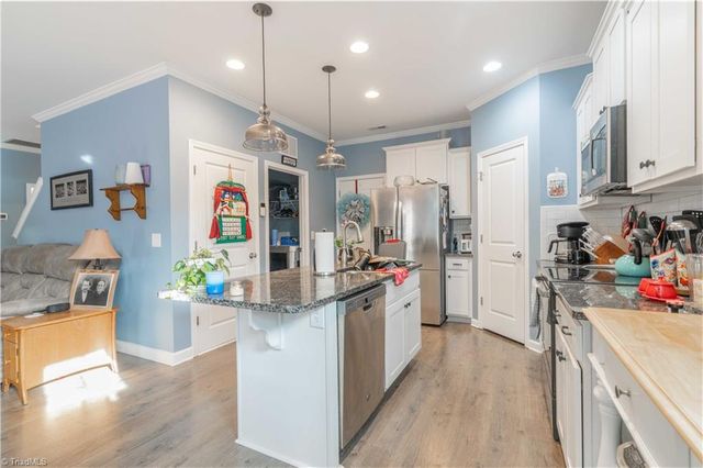 1728 Valley Brook Court, Clemmons, NC 27012