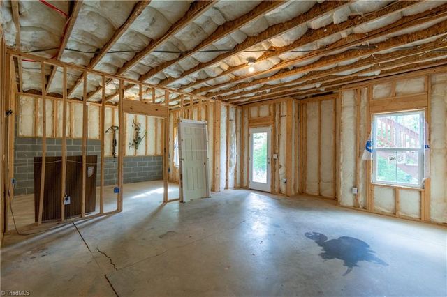 1728 Valley Brook Court, Clemmons, NC 27012