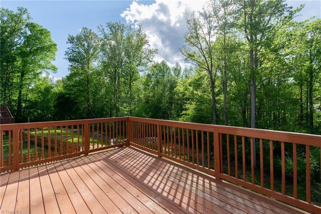1728 Valley Brook Court, Clemmons, NC 27012