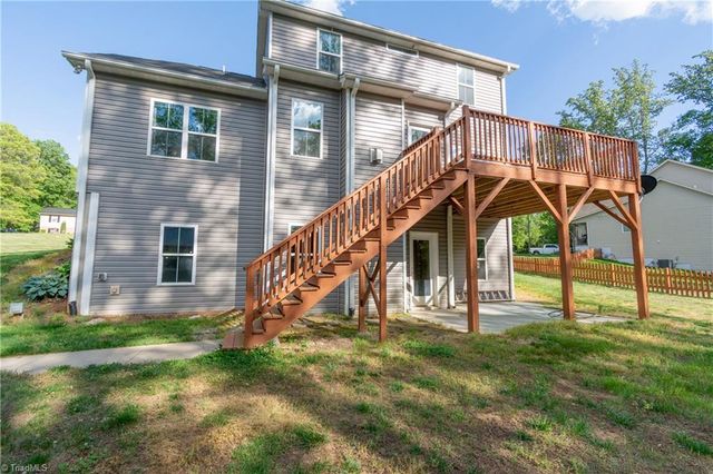 1728 Valley Brook Court, Clemmons, NC 27012
