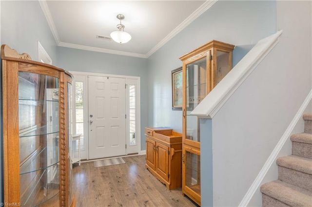 1728 Valley Brook Court, Clemmons, NC 27012