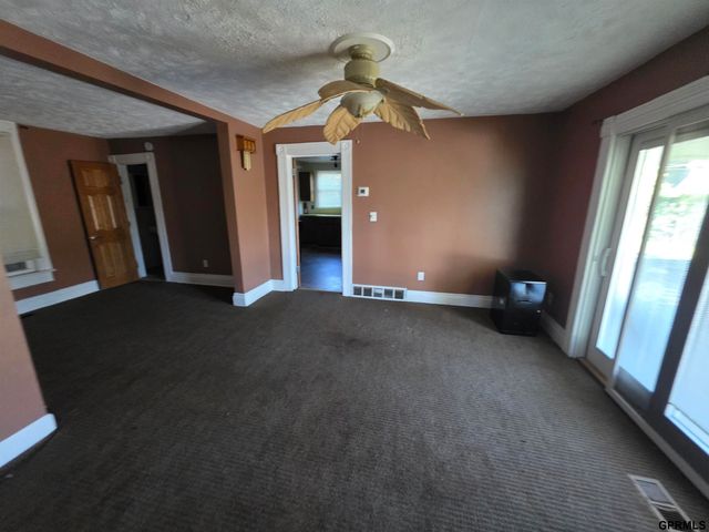 3012 Emmet Street, Omaha, NE 68111