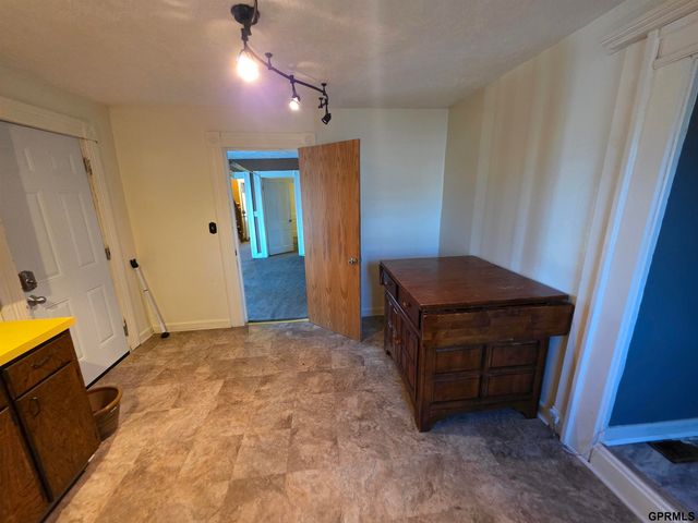 3012 Emmet Street, Omaha, NE 68111