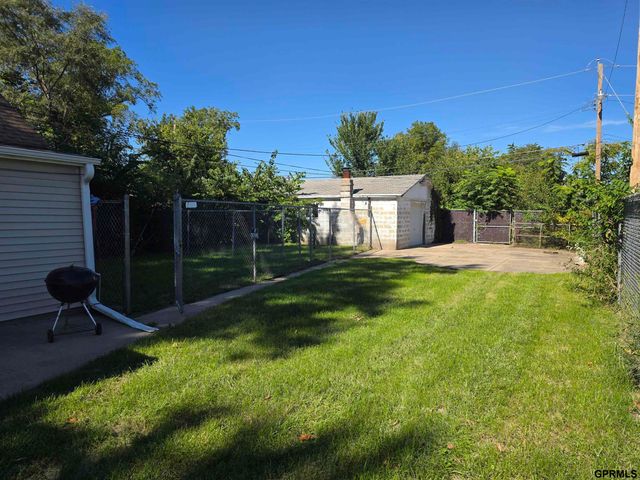 3012 Emmet Street, Omaha, NE 68111
