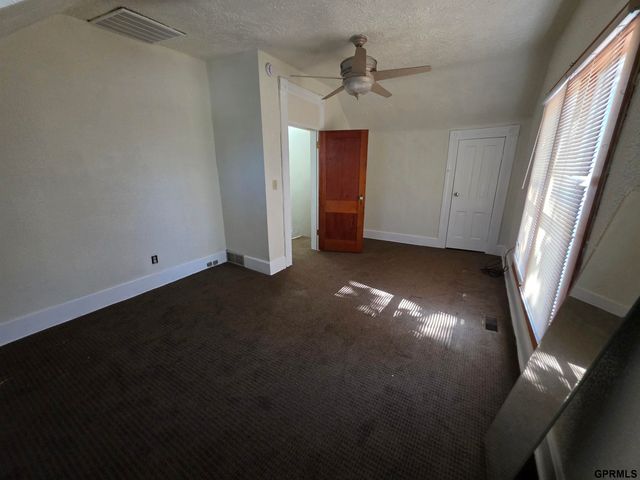 3012 Emmet Street, Omaha, NE 68111