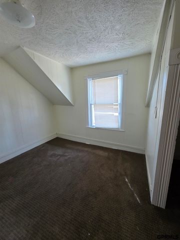 3012 Emmet Street, Omaha, NE 68111