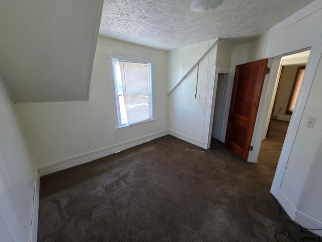 3012 Emmet Street, Omaha, NE 68111