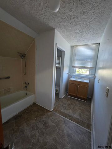 3012 Emmet Street, Omaha, NE 68111