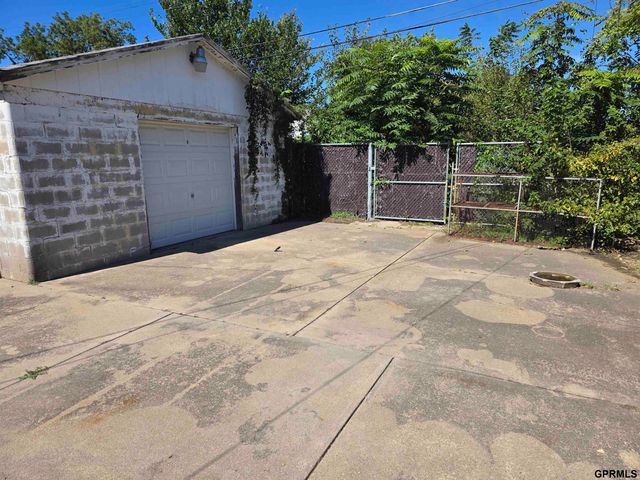 3012 Emmet Street, Omaha, NE 68111