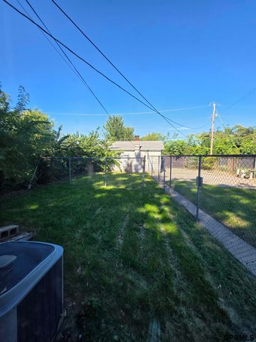 3012 Emmet Street, Omaha, NE 68111