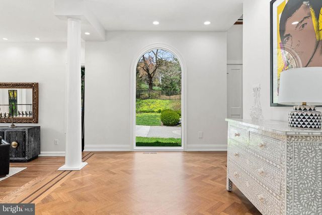 1075 GREEN VALLEY RD, Bryn Mawr, PA 19010