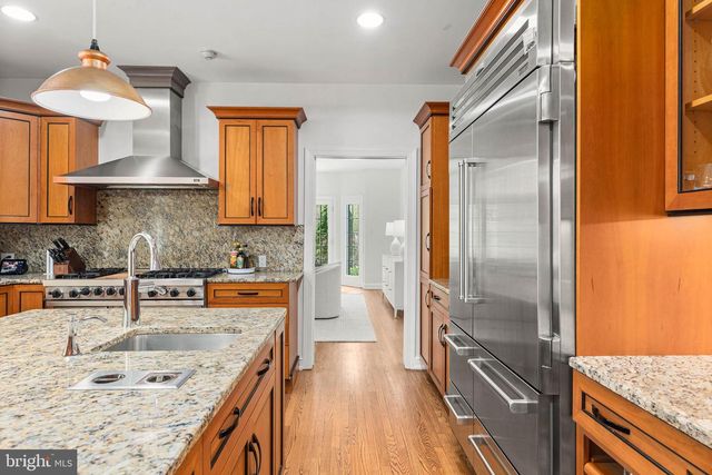 1075 GREEN VALLEY RD, Bryn Mawr, PA 19010