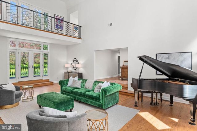 1075 GREEN VALLEY RD, Bryn Mawr, PA 19010