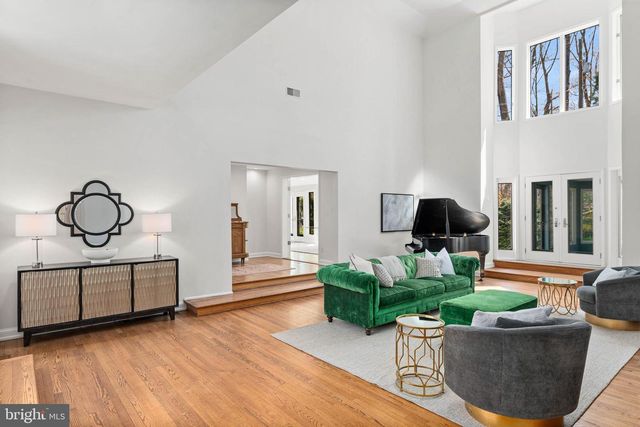1075 GREEN VALLEY RD, Bryn Mawr, PA 19010
