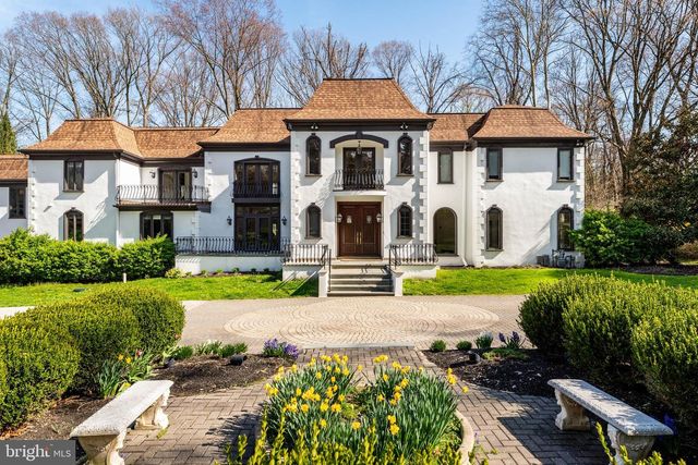 1075 GREEN VALLEY RD, Bryn Mawr, PA 19010