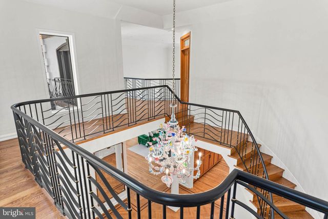 1075 GREEN VALLEY RD, Bryn Mawr, PA 19010