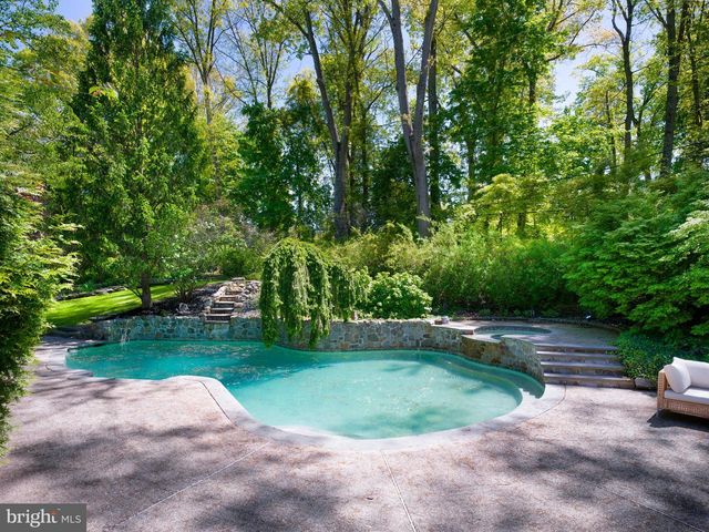 1075 GREEN VALLEY RD, Bryn Mawr, PA 19010