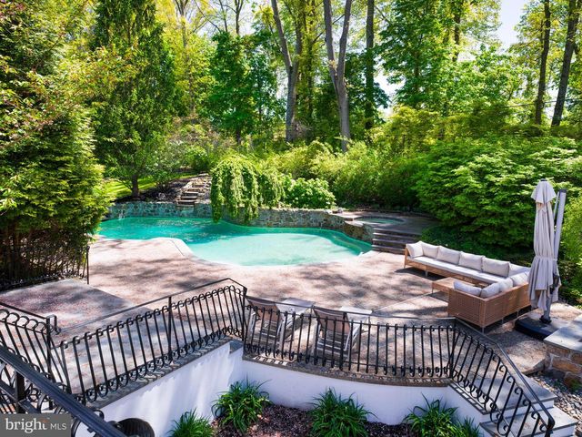 1075 GREEN VALLEY RD, Bryn Mawr, PA 19010