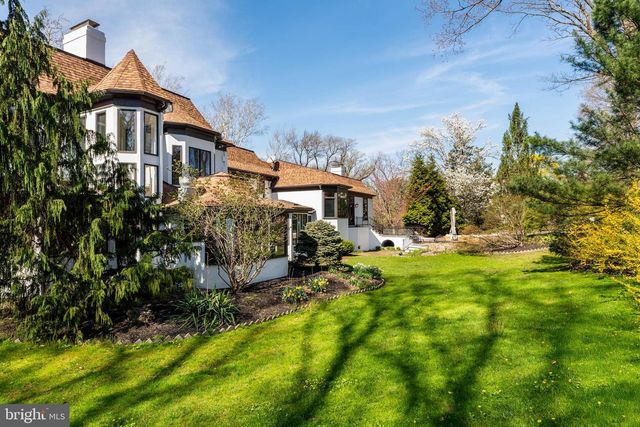 1075 GREEN VALLEY RD, Bryn Mawr, PA 19010