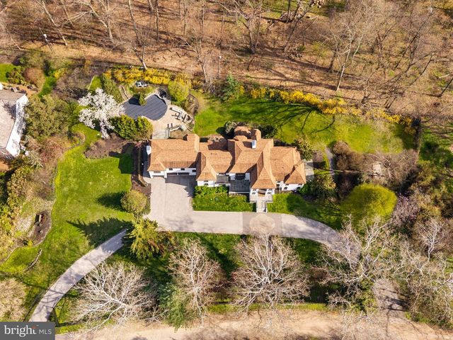 1075 GREEN VALLEY RD, Bryn Mawr, PA 19010