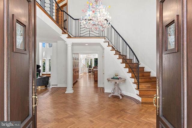 1075 GREEN VALLEY RD, Bryn Mawr, PA 19010