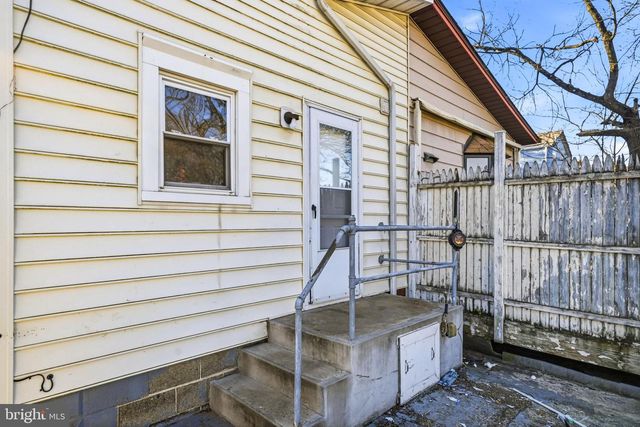 257 PROGRESS ST, Riverside, NJ 08075