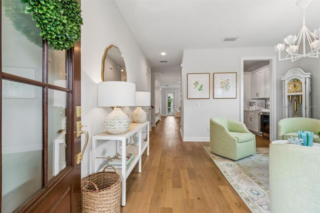 3007 W BAY COURT AVENUE, Tampa, FL 33611