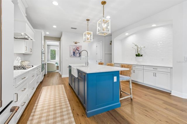 3007 W BAY COURT AVENUE, Tampa, FL 33611