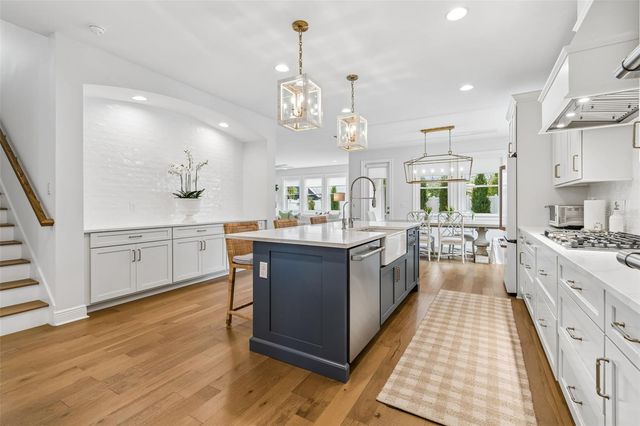 3007 W BAY COURT AVENUE, Tampa, FL 33611