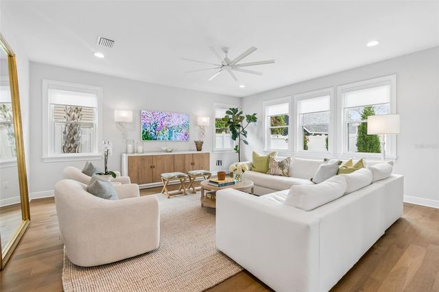 3007 W BAY COURT AVENUE, Tampa, FL 33611